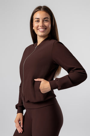 lelosi bunda move courtney 1
