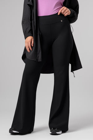 lelosi_legíny_move relaxed elowen_0